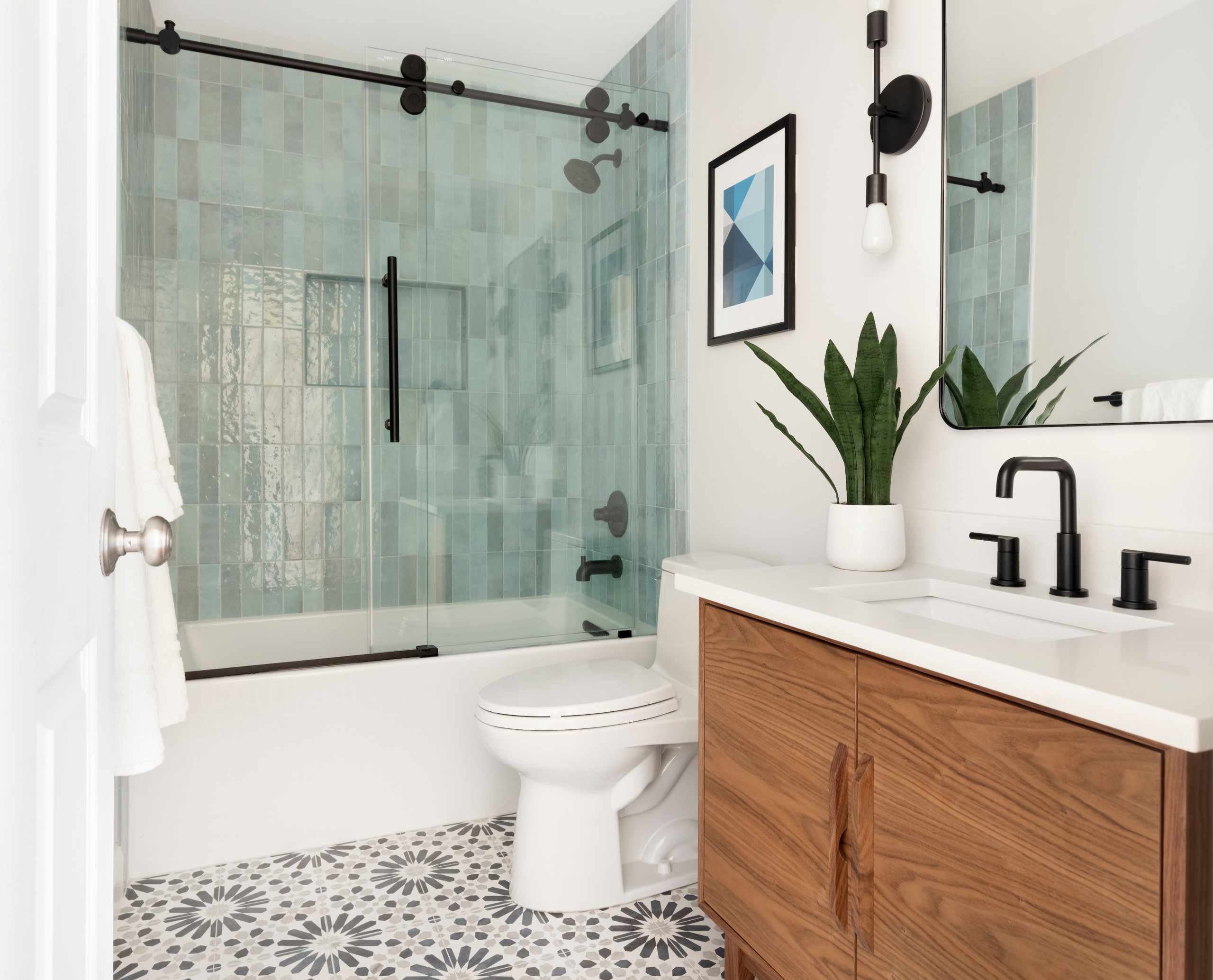 75 Mid-Century Badezimmer Ideen &amp; Bilder - Juni 2024 | Houzz De pertaining to Badezimmer Vintage Modern