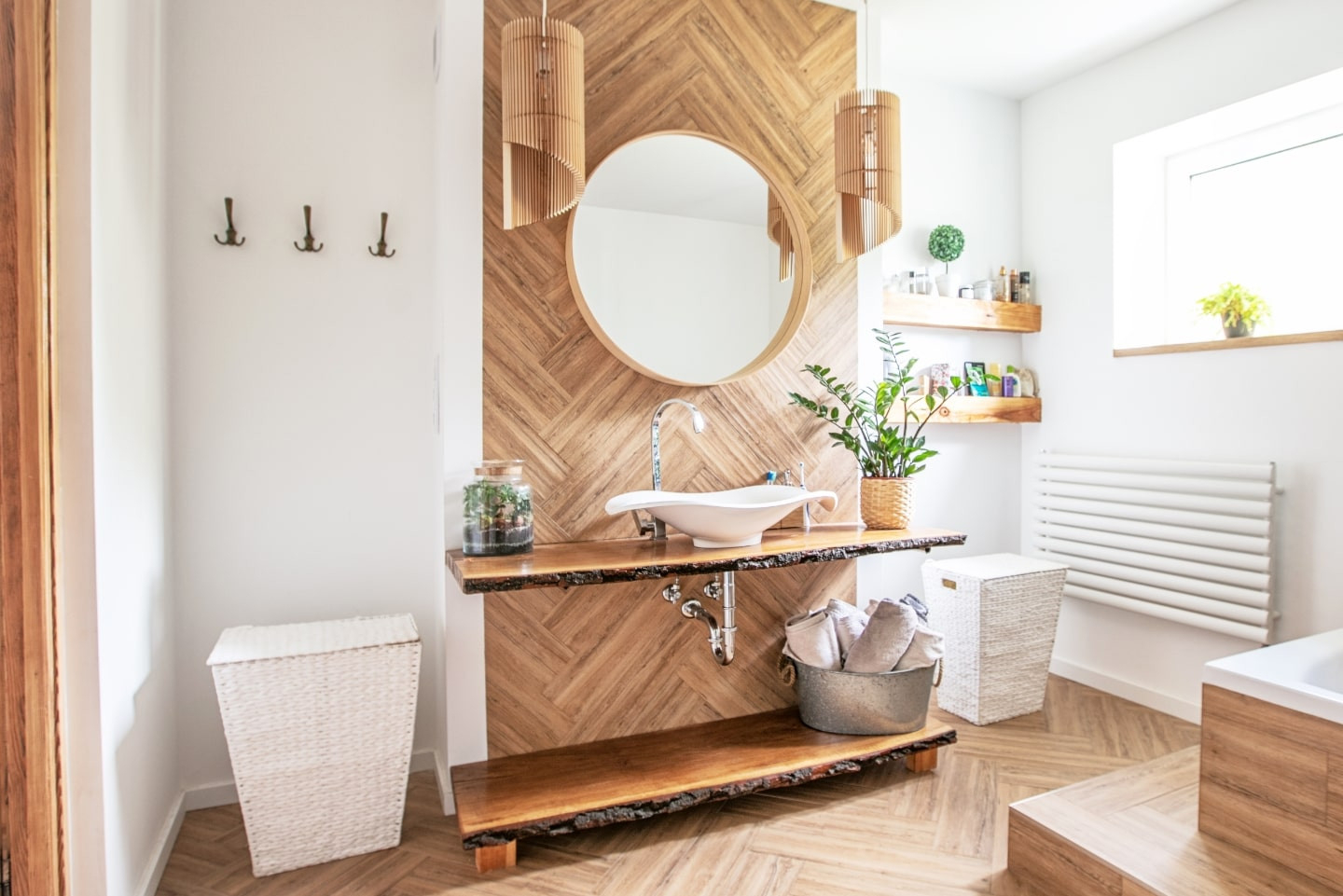 Badezimmer Mit Holz – Ideen, Tipps Und Anregungen | Obi within Badezimmer Weiß Holz