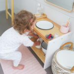 Cosimas Morgentoilette Mit 22 Monaten – Eine Foto Story – Our Throughout Montessori Badezimmer